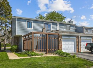 479 Rustic Dr, Wheeling, IL 60090