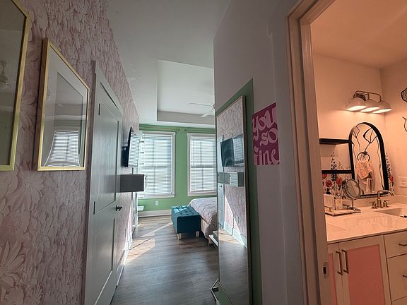 Primary Bedroom Entryway