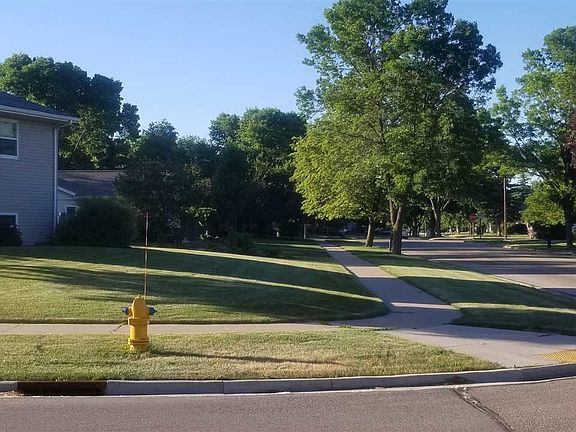 4th image of 1102 Trailwood Dr