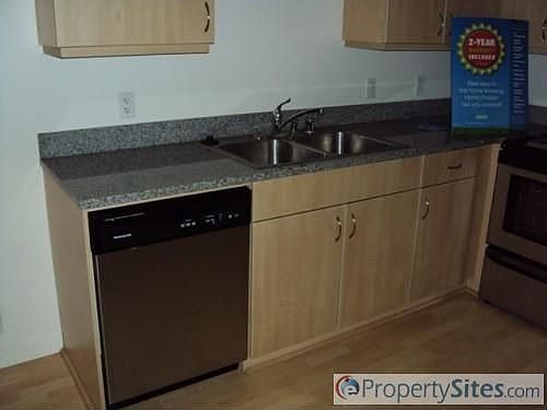 4th image of 889 Date St Unit 409