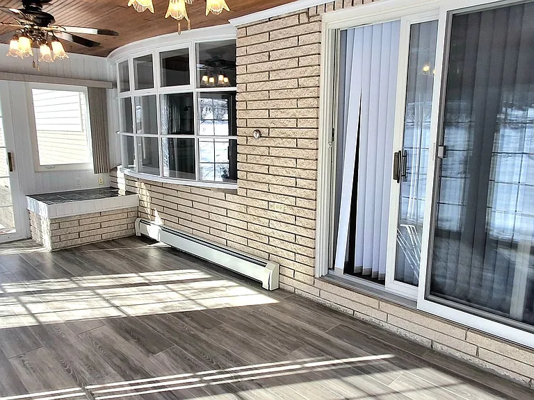 10 Carson Ln — Photo 14