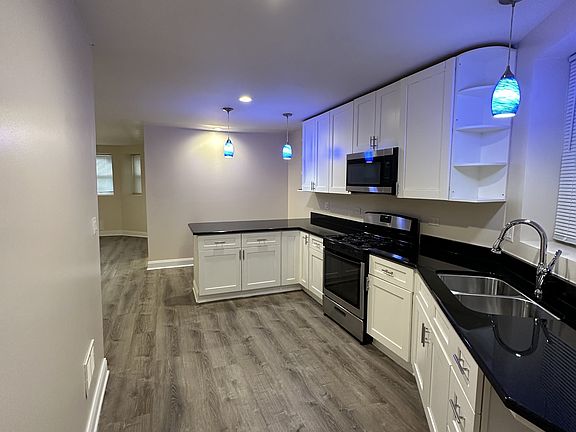 5th image of 203 N Leamington Ave #G