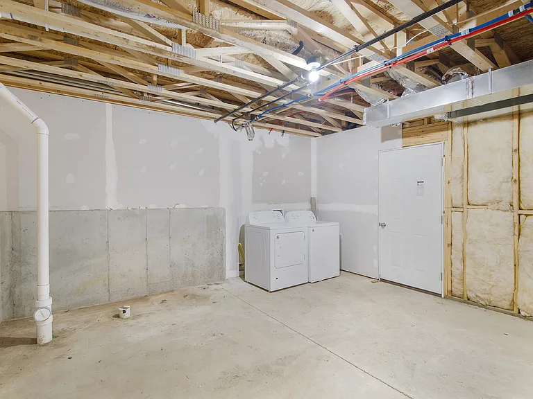 2643 Redwood Ave — Photo 23