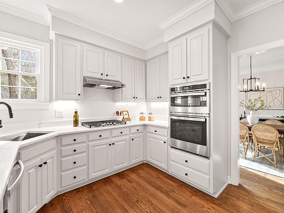 4th image of 102 Gearrland Ln