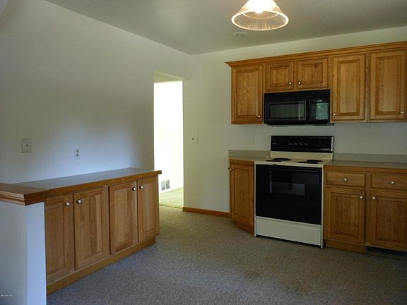 3rd image of 101 W 35th St