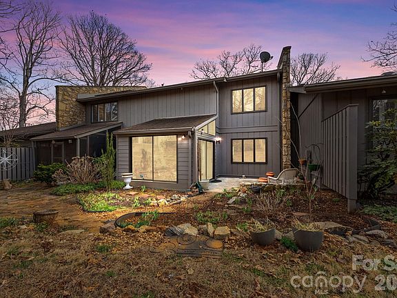 5th image of 102 Crowfields Dr