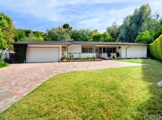 19400 Bilmoor Pl, Tarzana, CA 91356