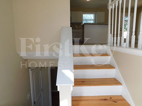 2nd image of 2432 Northbrook Rd