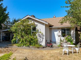 508 Davida Ave, Saanich, BC V9A 2C7