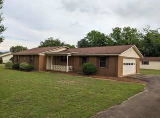 54 Willow Glen Dr, Blakely, GA 39823