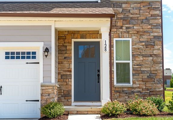 5th image of 128 Primrose Ln