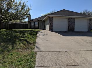 1018 Mitchell Ln, Burleson, TX 76028