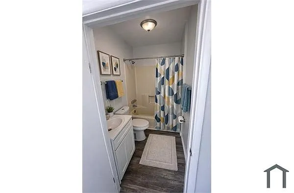 Building Photo - 2408 W 54th St #2