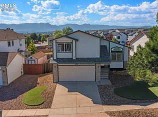 6910 Grand Prairie Dr, Colorado Springs, CO 80923