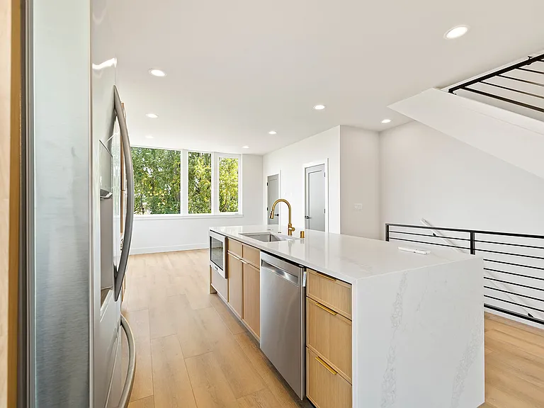 3018 SW Orleans St — Photo 4
