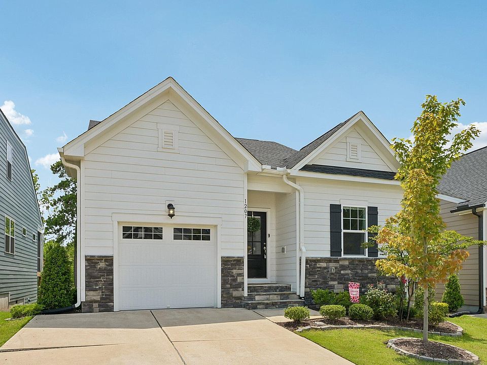 1st image of 1207 White Flint Cir
