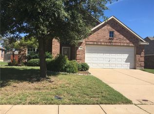 929 McAlpin Rd, Midlothian, TX 76065