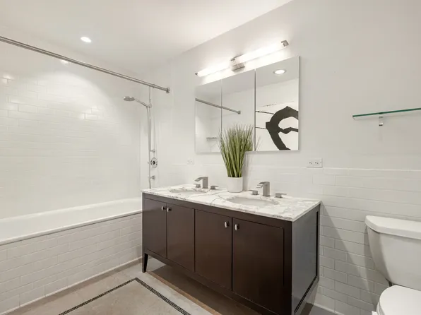 201 West 17th Street image 6 of 16