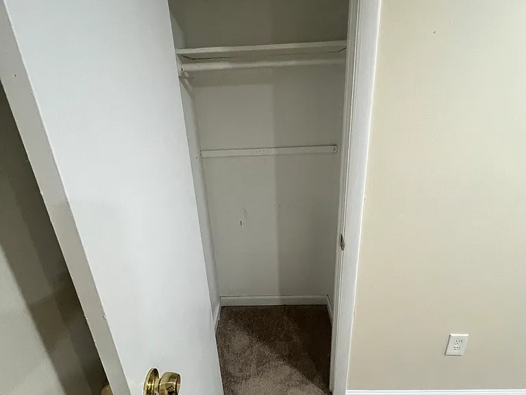 2025 N Lincoln St #102 — Photo 10
