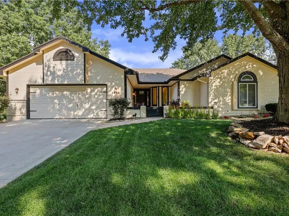 3604 SW 22nd St, Blue Springs, MO 64015