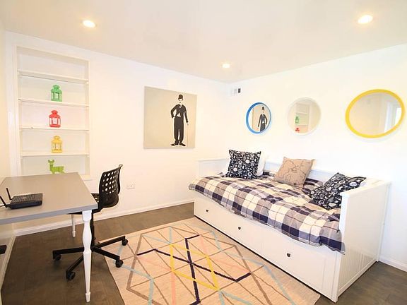 4th image of 2060 Glencoe Way #2060