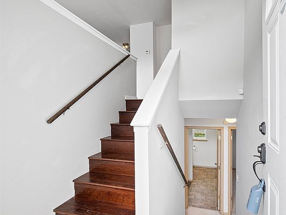 3rd image of 2308 SE Abernathy Ct