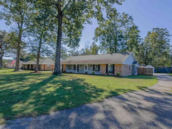 5707 Landmor Dr, Greenwell Springs, LA 70739