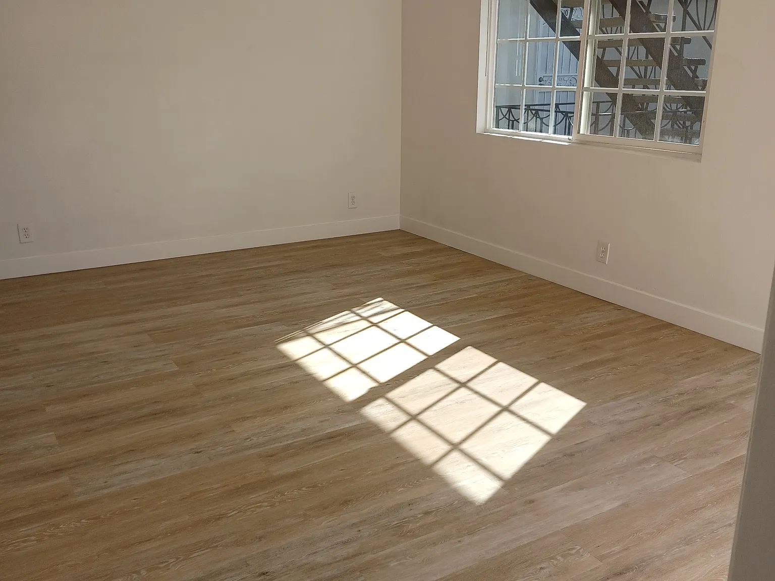1 bed, 700 sqft, $2,150 — Photo 3