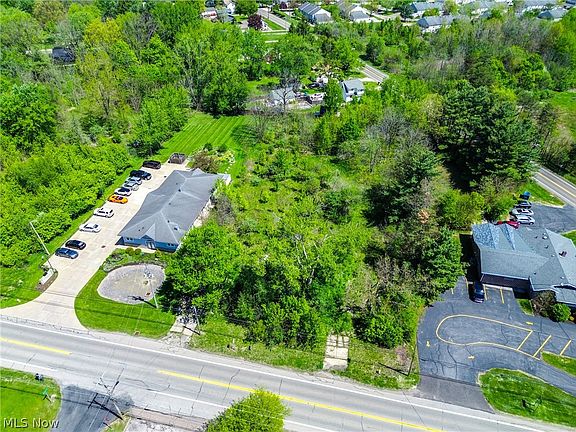 5th image of 2855 Copley Rd