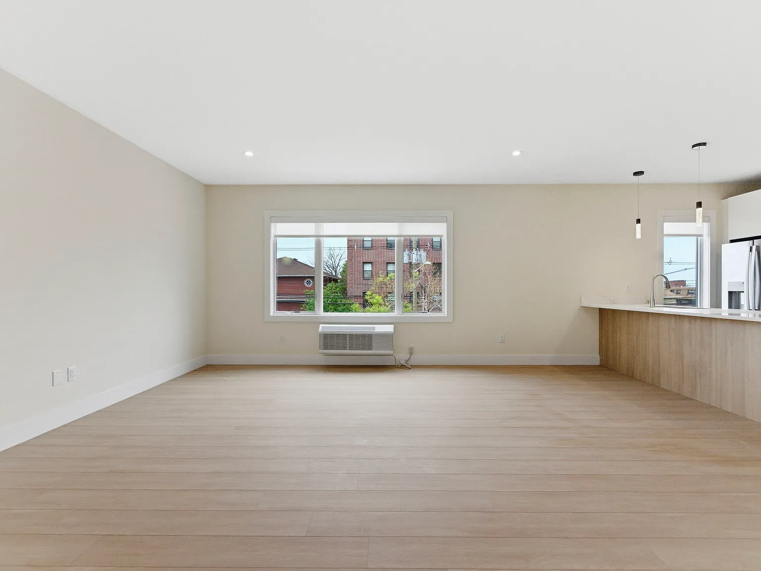 2 bed, 1100 sqft, $3,150 — Photo 4
