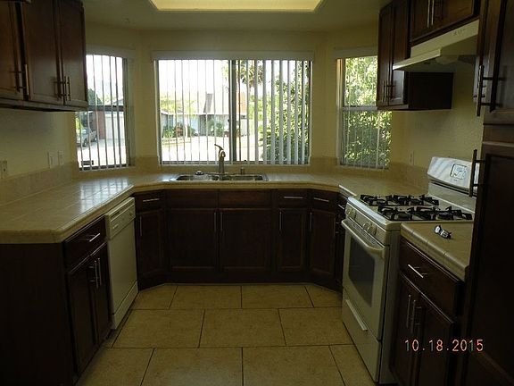 2nd image of 24661 Skyland Dr