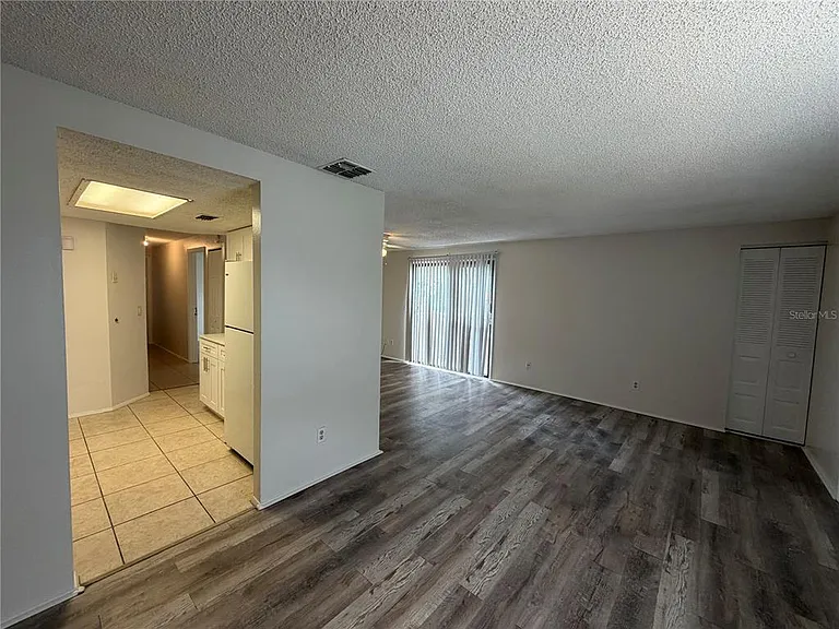 4911 Silver Oaks Vlg #F — Photo 29
