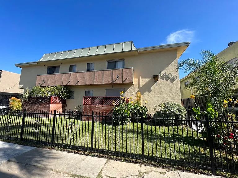 1400 S Gramercy Pl — Photo 9