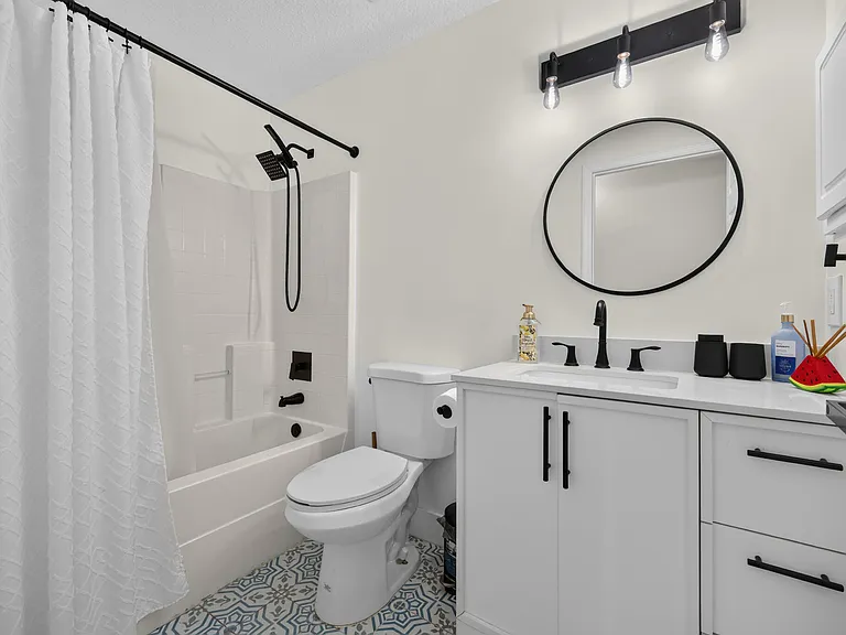 5758 NW Benbow Ct — Photo 22