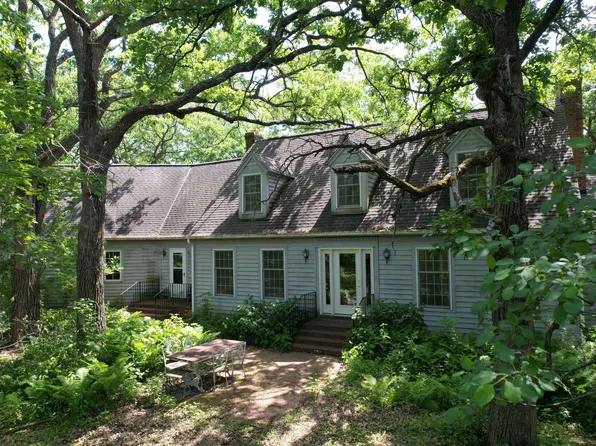16220 Hayes Ave, Carver, MN 55315