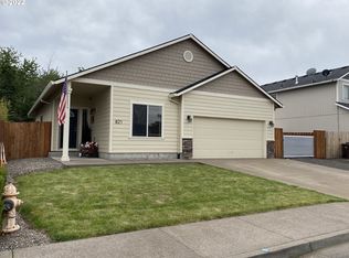 821 Rachel Ln, Molalla, OR 97038