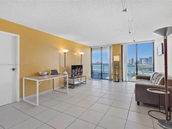 555 NE 15th St APT 15K, Miami, FL 33132