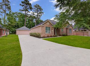 611 Spring Forest Dr, Conroe, TX 77302