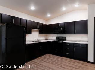2000 N Hume Ave APT 98, Marshfield, WI 54449
