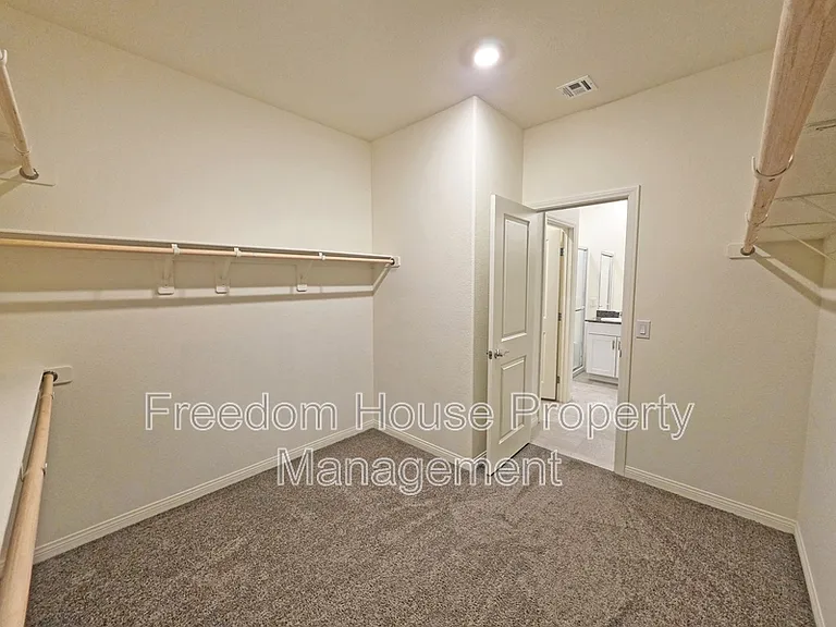 56 Pioneer Range Ave — Photo 41