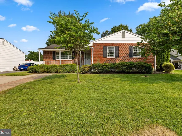9207 Snyder Ln, Perry Hall, MD 21128