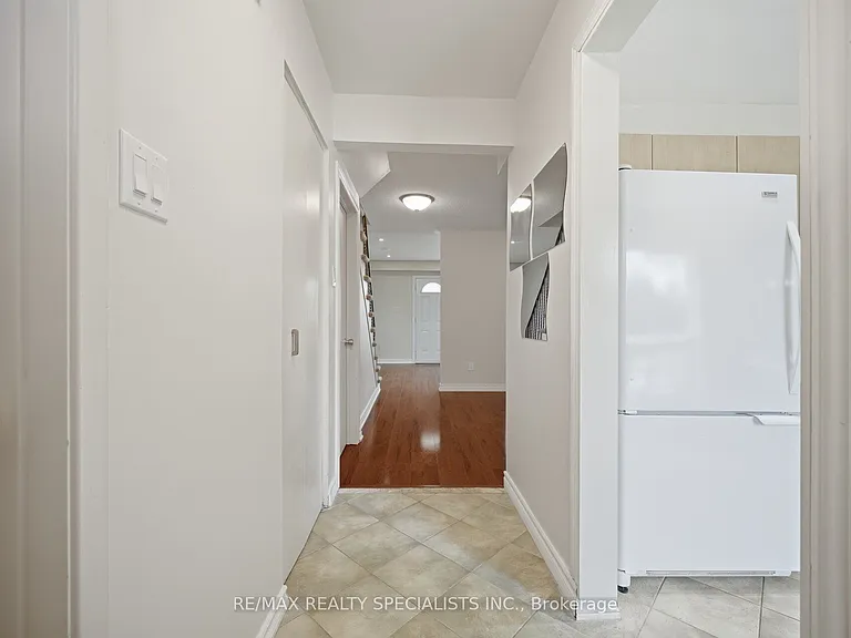 701 Burnhamthorpe Rd #106 — Photo 7