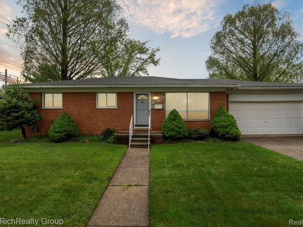 32186 Susilane St, Roseville, MI 48066