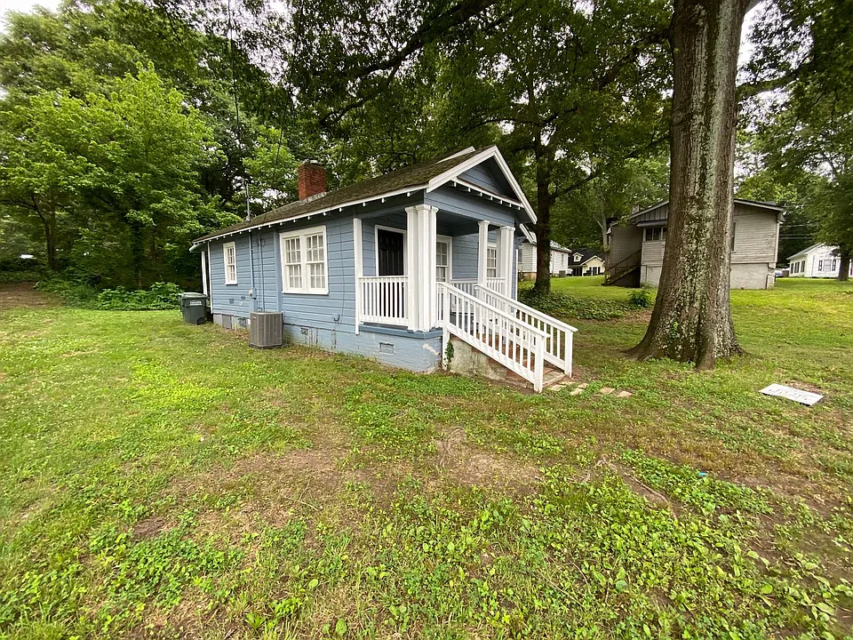 818 Gibbons St