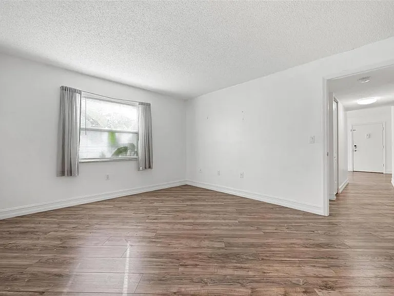 3223 Beneva Rd #101 — Photo 15