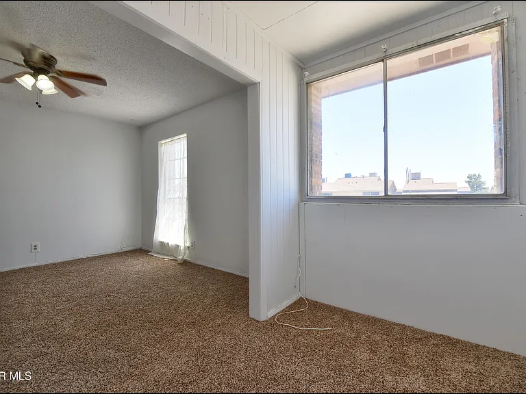 10605 Kinross Ave #B — Photo 16