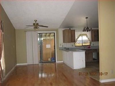 2nd image of 1062 Walnut Woods Ct