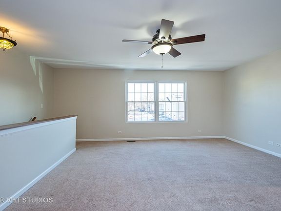 2nd image of 377 Ashwood Ct #377