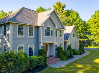 6 Seguin Dr, Brunswick, ME 04011