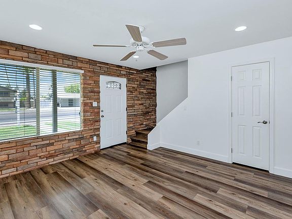 3rd image of 5805 N Granite Reef Rd